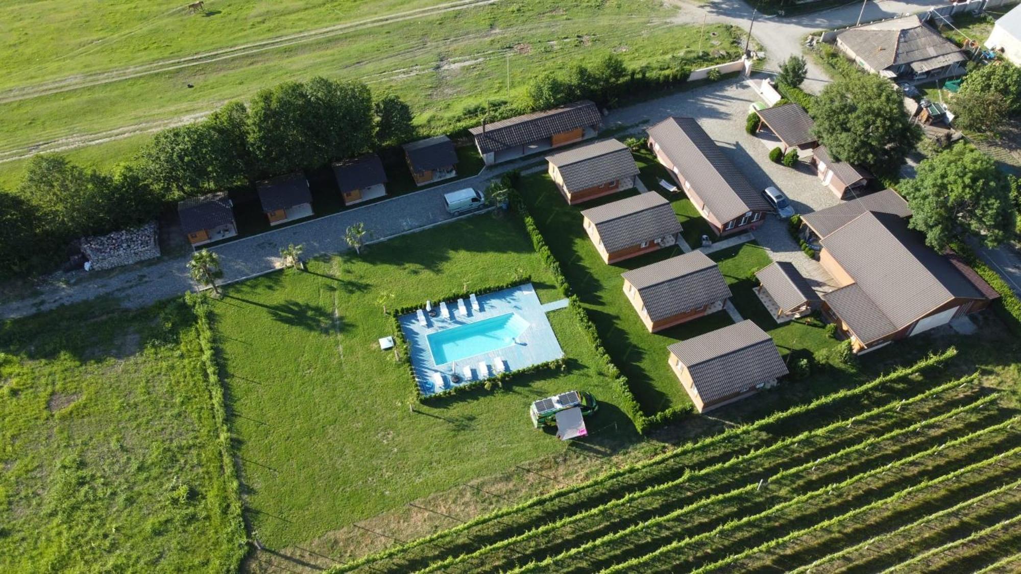 Akhmeta Finca Idoize Camping Hotel מראה חיצוני תמונה